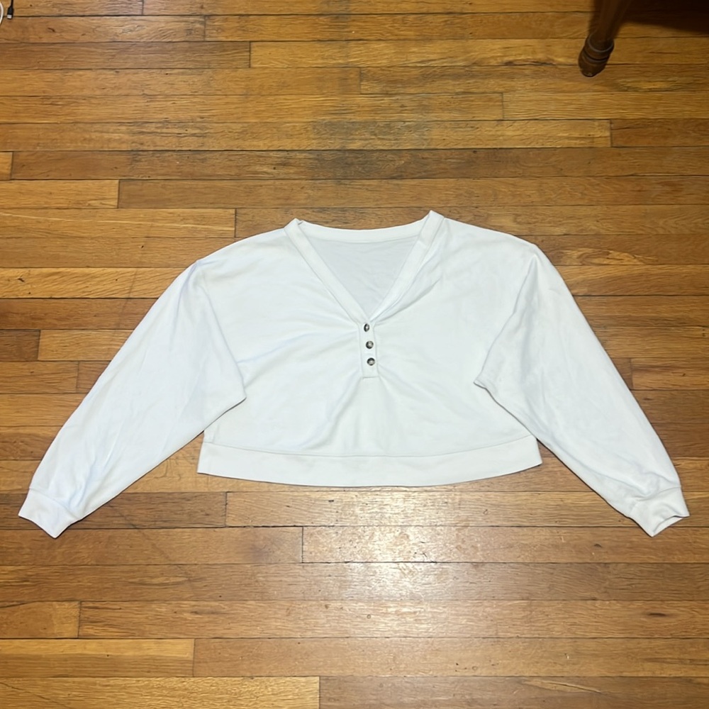 Alo Yoga AloLux SoHo Oversized Crop Henley Long Sleeve in Birch White, size M/L - Picture 4 of 15